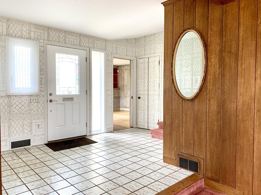 16 Oak Hill Road Worcester, MA 01609 - Photo 11 of 40 Gallery Image 11