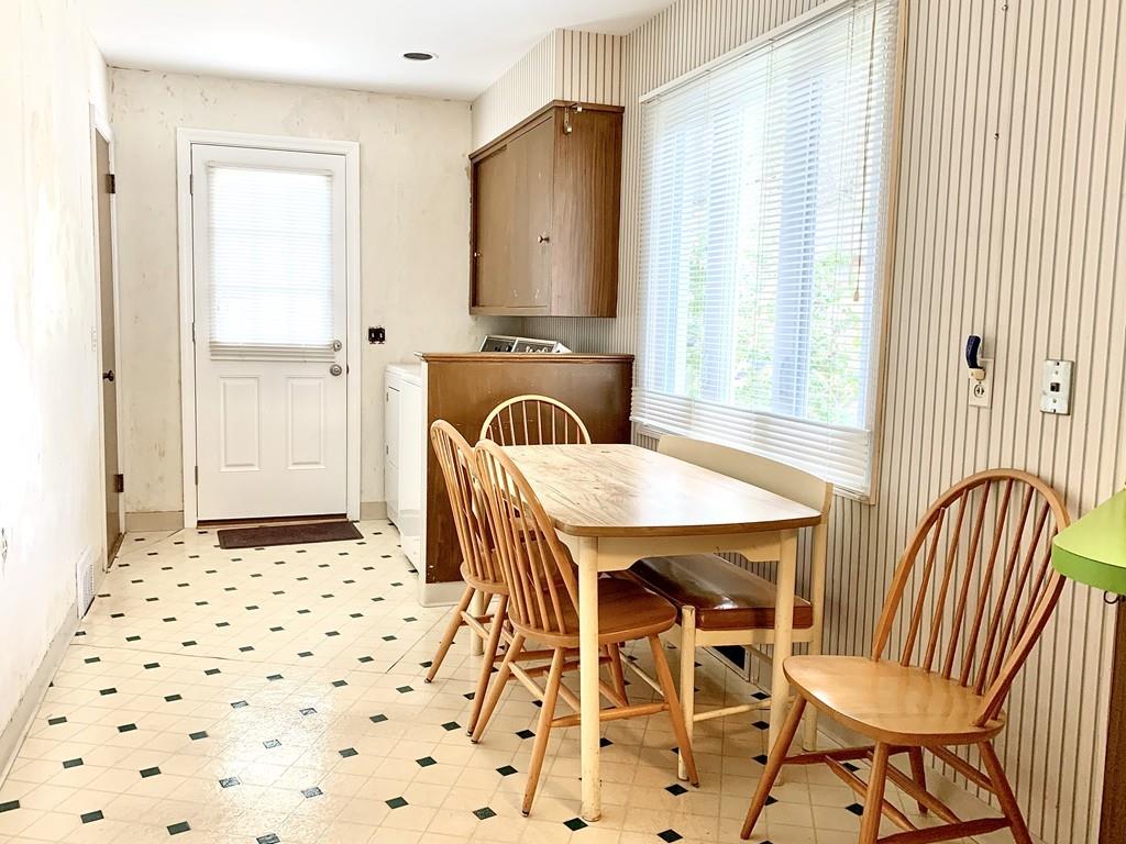 16 Oak Hill Road Worcester, MA 01609 - Photo 24 of 40 Gallery Image 24