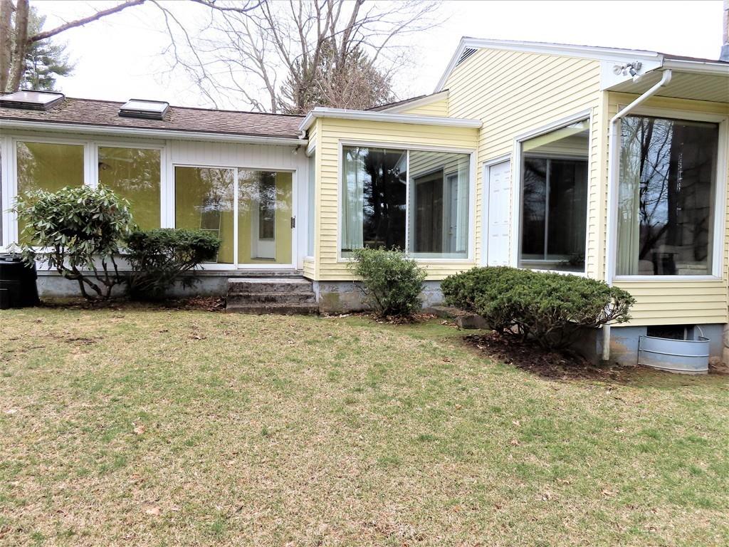 16 Oak Hill Road Worcester, MA 01609 - Photo 4 of 40 Gallery Image 4