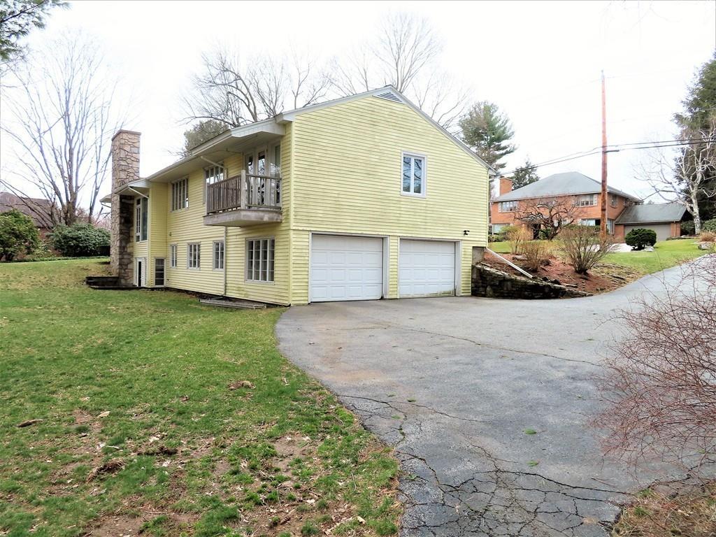 16 Oak Hill Road Worcester, MA 01609 - Photo 5 of 40 Gallery Image 5