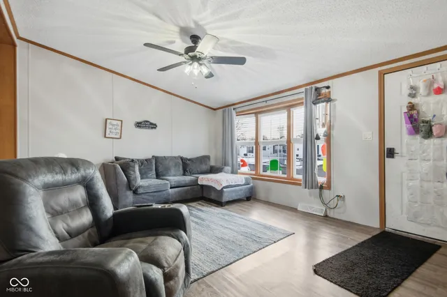 $179,900 | 4687 Breckenridge Drive, Columbus, IN 47203