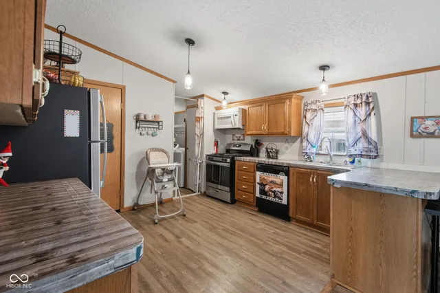 $179,900 | 4687 Breckenridge Drive, Columbus, IN 47203