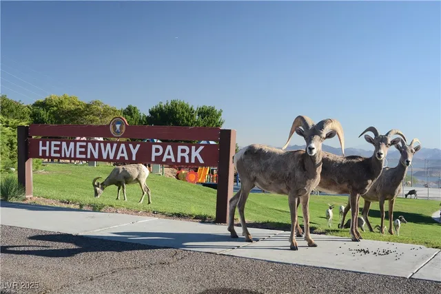 $450,000 | 105 Red Rock Road, Boulder City, NV 89005