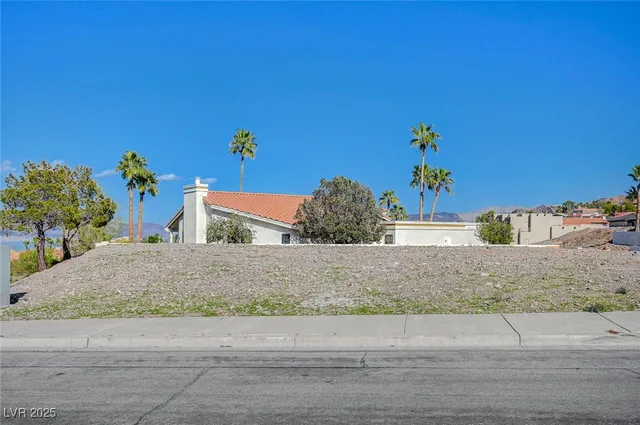 $450,000 | 105 Red Rock Road, Boulder City, NV 89005