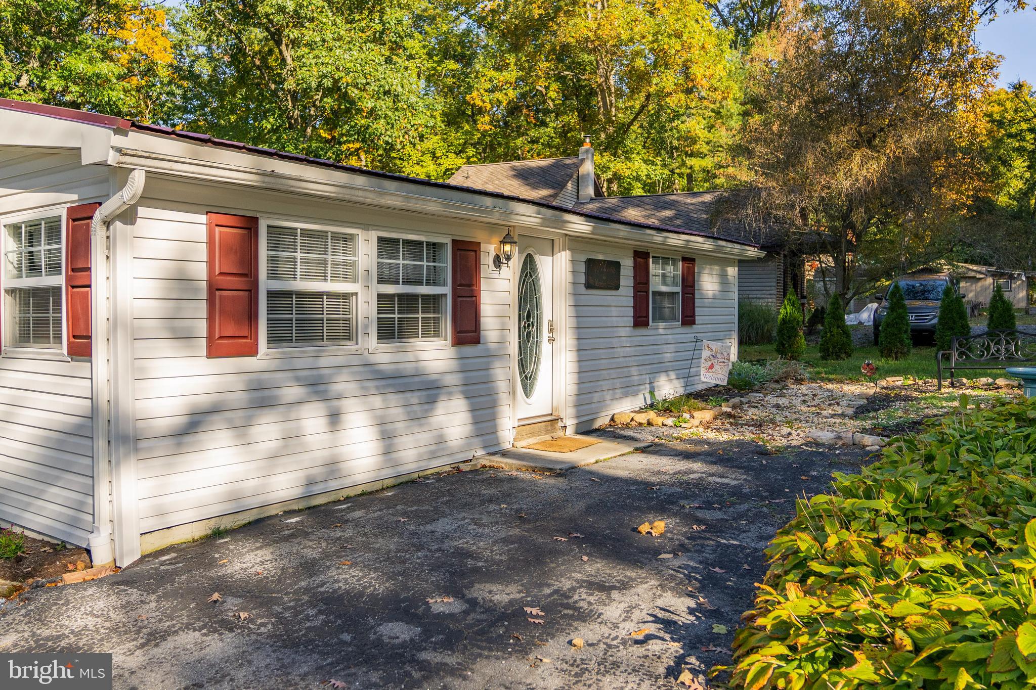 113 2nd Street Fredericksburg, PA 17026 - Photo 5 of 56