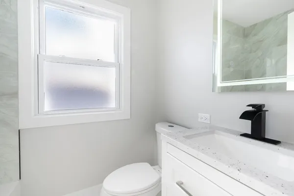 $369,000 | 9633 South Yale Avenue, Chicago, IL 60628