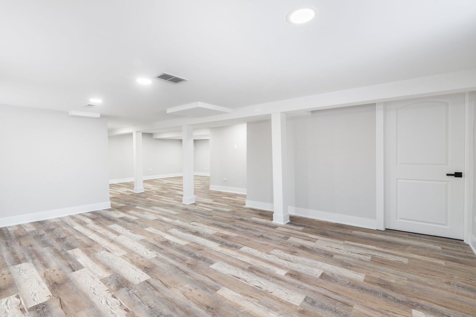 9633 South Yale Avenue Chicago, IL 60628 - Photo 22 of 26 a view of empty room