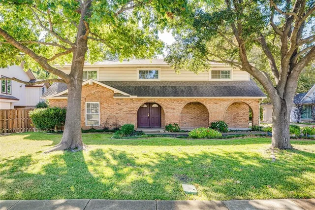 $530,000 | 407 Valley Cove Drive, Richardson, TX 75080