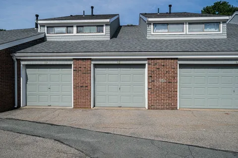 $399,900 | 45 Meadowood Drive, Unit 45, Stoughton, MA 02072