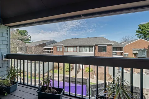 $399,900 | 45 Meadowood Drive, Unit 45, Stoughton, MA 02072