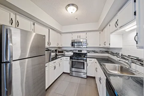 $399,900 | 45 Meadowood Drive, Unit 45, Stoughton, MA 02072