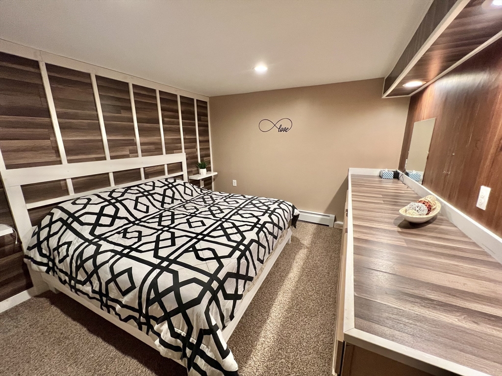 37 Chesterfield Avenue Springfield, MA 01118 - Photo 22 of 36