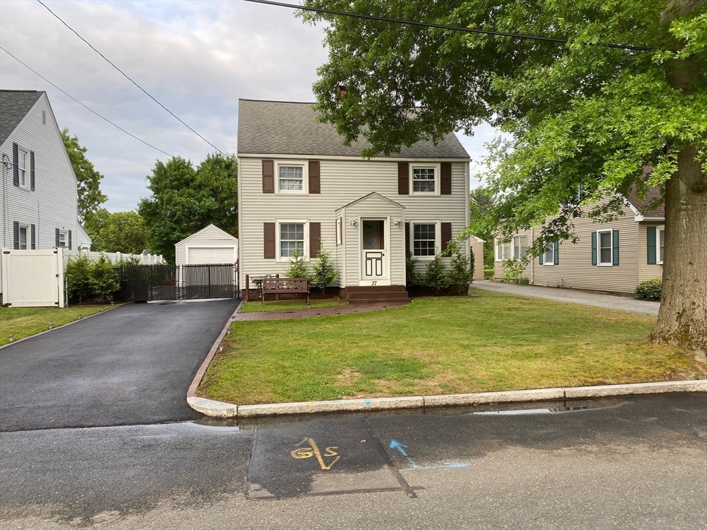 37 Chesterfield Avenue Springfield, MA 01118 - Photo 26 of 36