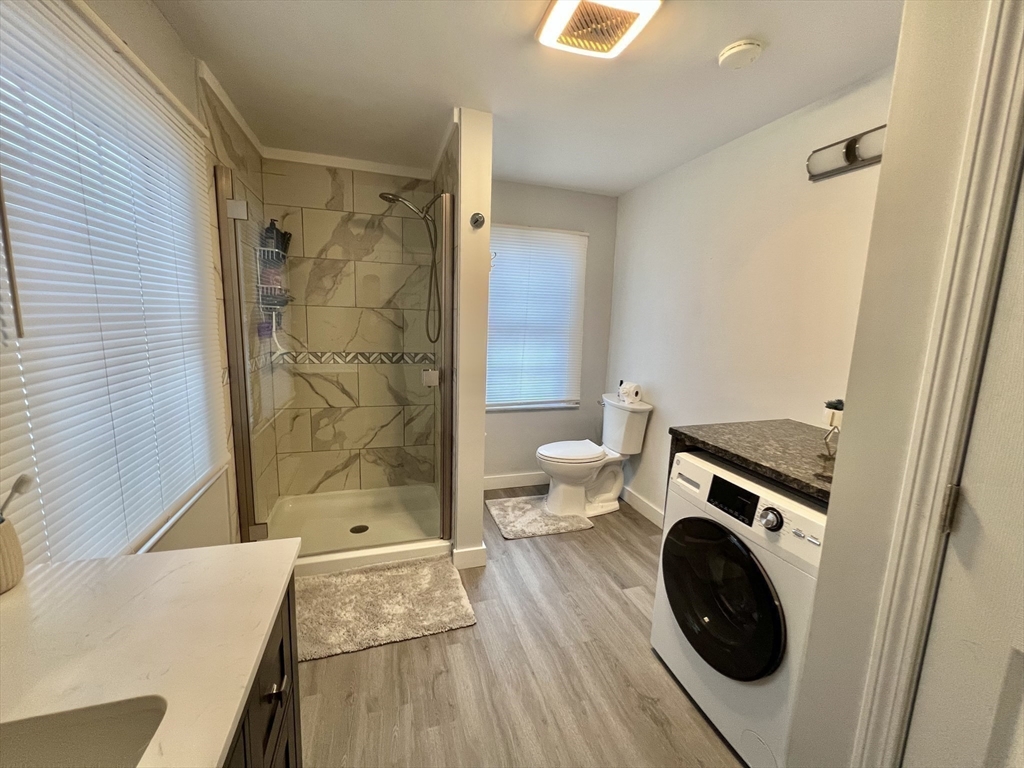 37 Chesterfield Avenue Springfield, MA 01118 - Photo 6 of 36