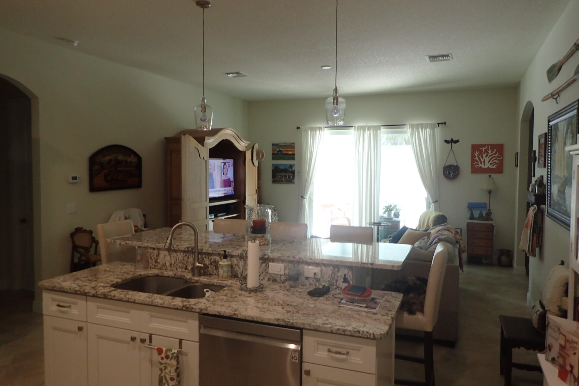 5138 Southeast Major Way Stuart, FL 34997 - Photo 3 of 29 Family Room