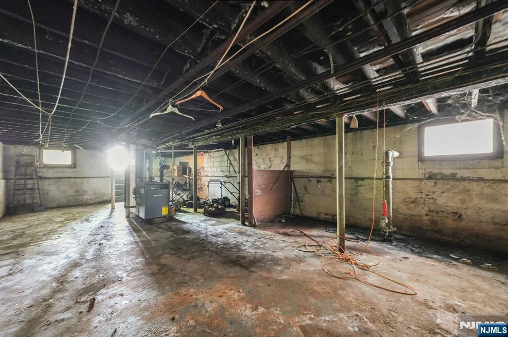 1024 Julia Street Elizabeth, NJ 07201 - Photo 30 of 30 a view of a garage