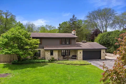 $515,000 | 5521 South New Berlin Road, Hales Corners, WI 53130