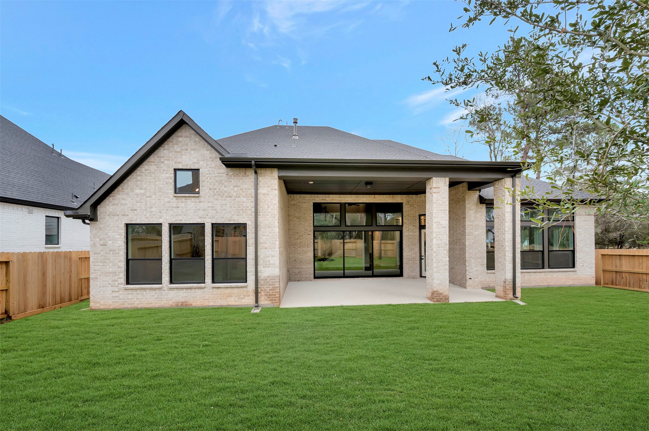 119 Rustica Bloom Trail Willis, TX 77318 - Photo 8 of 50
