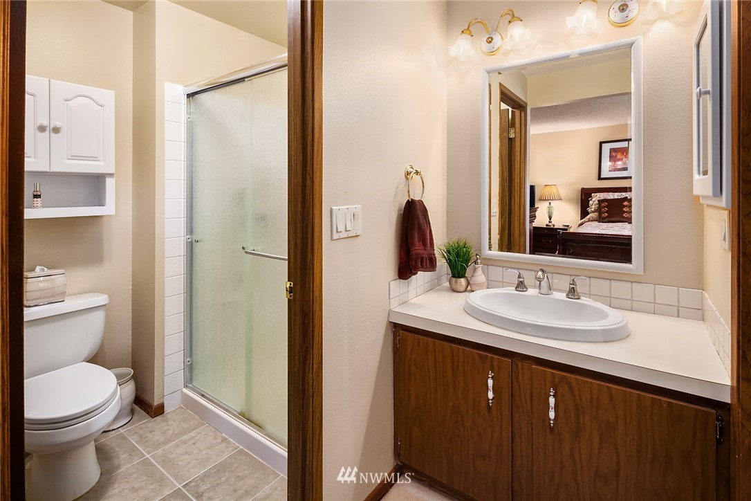 4342 Northeast 22nd Court Renton, WA 98059 - Photo 14 of 19