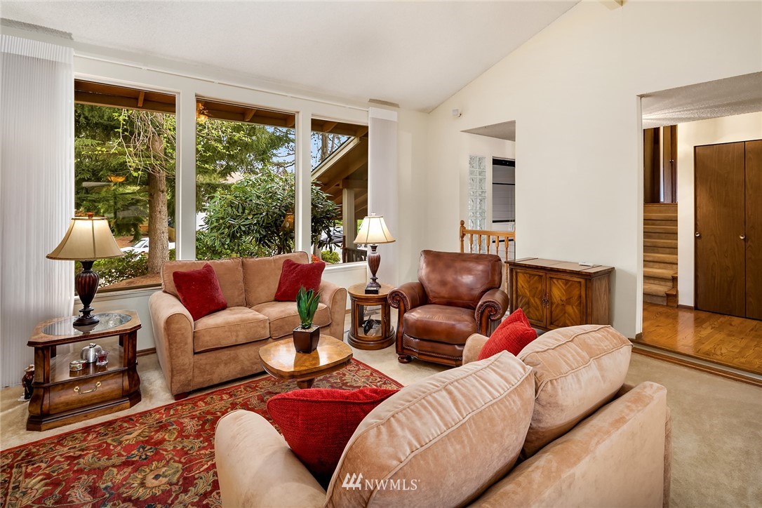 4342 Northeast 22nd Court Renton, WA 98059 - Photo 3 of 19