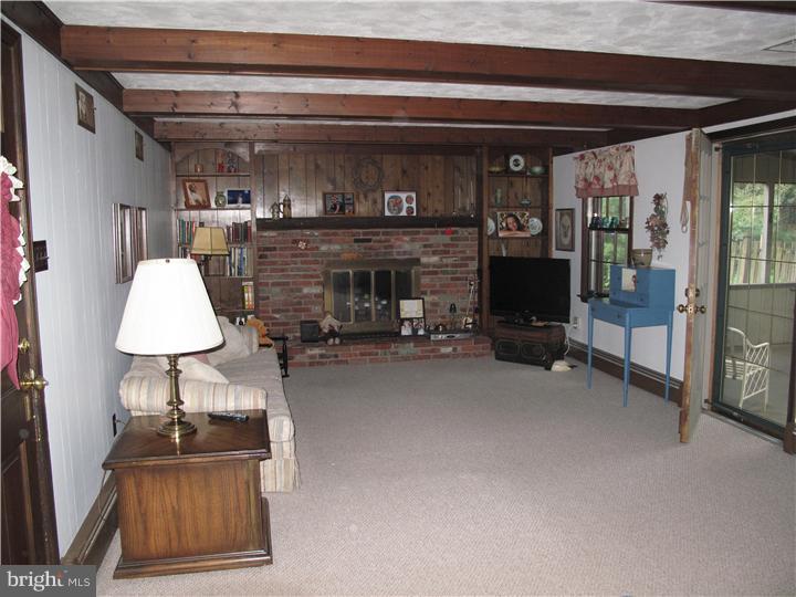 20 Countryside Drive Doylestown, PA 18901 - Photo 7 of 16 Family Room