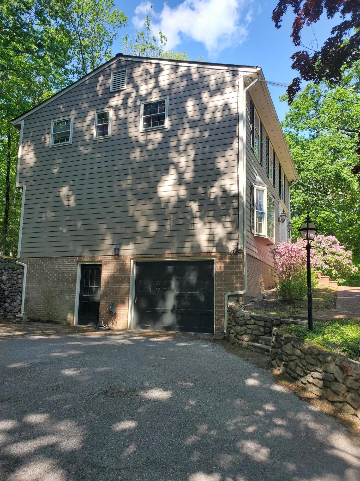 4901 Greenlee Road Southwest Roanoke, VA 24018 - Photo 3 of 43 20210508_100334