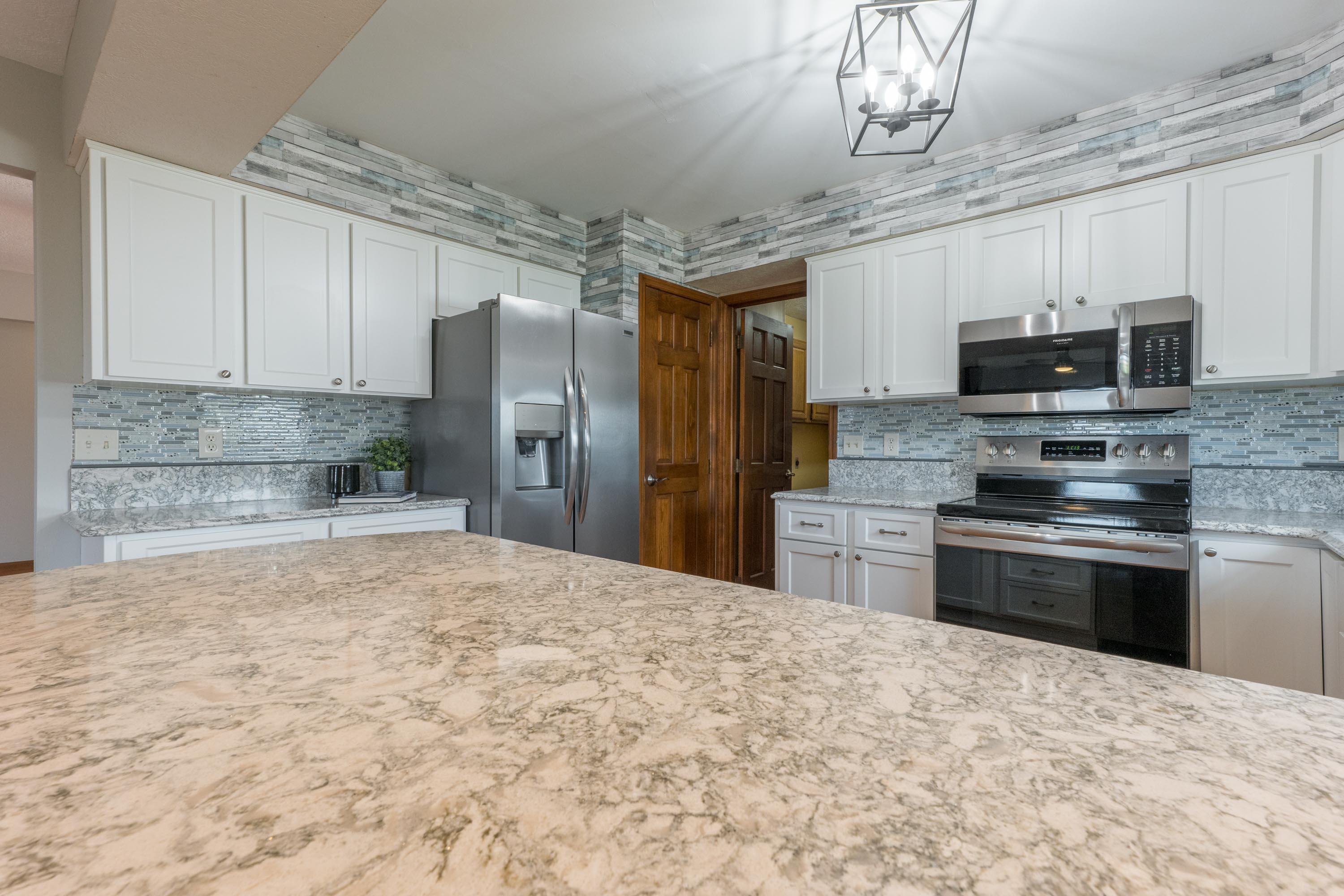 8378 Opossum Run Road London, OH 43140 - Photo 22 of 74 Granite counters
