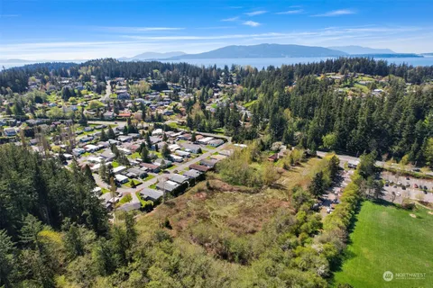 $3,000,000 | 331 Chuckanut Drive North, Bellingham, WA 98229