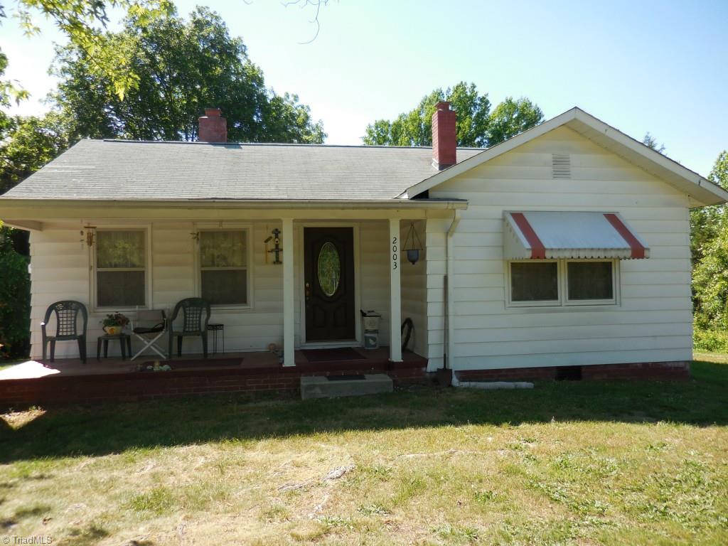 2003 Hickswood Road High Point, NC 27265 - Photo 2 of 11