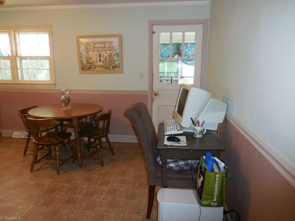 2003 Hickswood Road High Point, NC 27265 - Photo 9 of 11