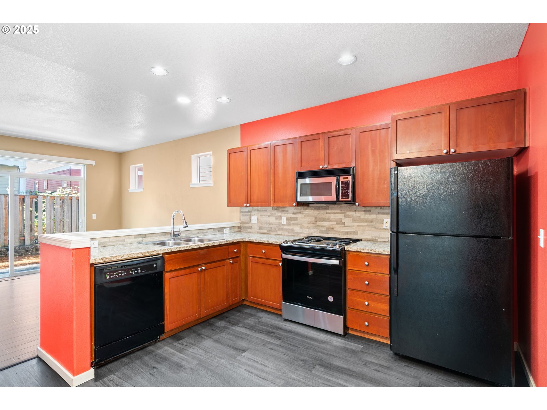 20478 Southwest Ravenswood Street Beaverton, OR 97078 - Photo 15 of 48