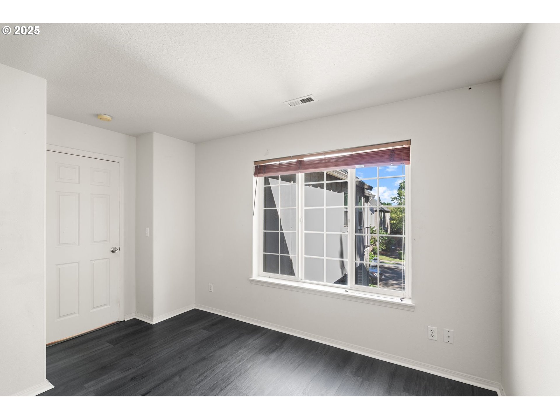 20478 Southwest Ravenswood Street Beaverton, OR 97078 - Photo 39 of 48