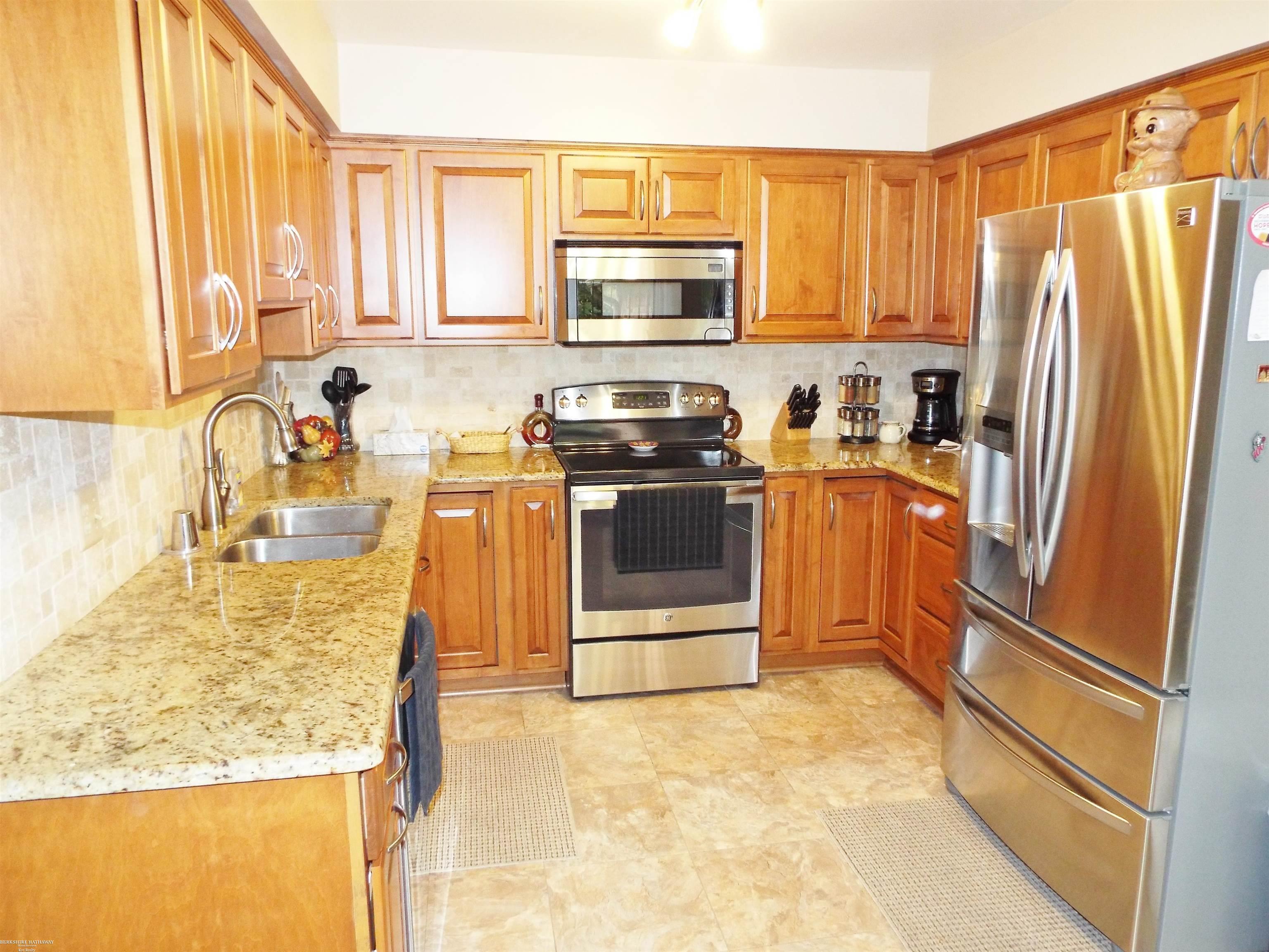 1882 Jenny Lane Rochester, MI 48309 - Photo 12 of 42 50092530-11.JPG