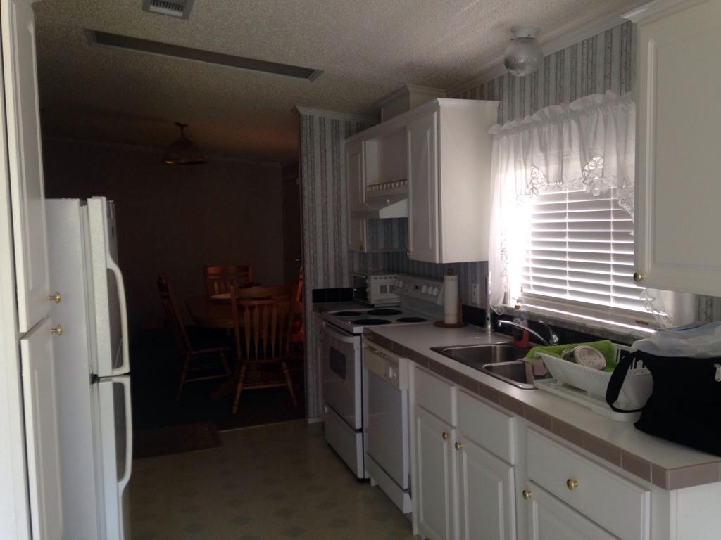 649 Stumphole Road Elloree, SC 29047 - Photo 5 of 11 Kitchen