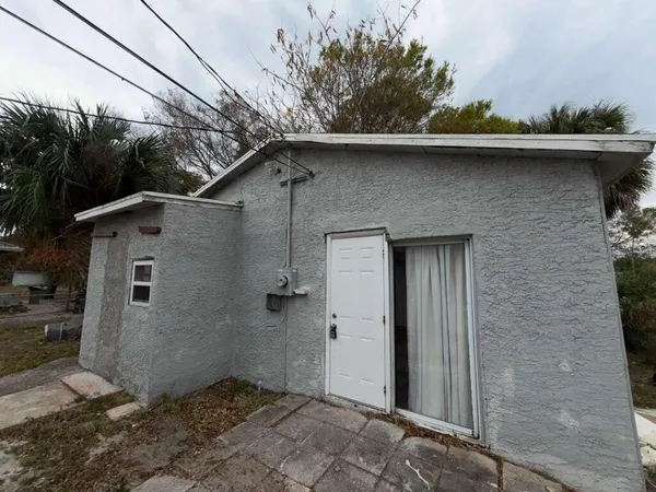 $1,450 | 701 North 9th Street, Unit B, Fort Pierce, FL 34950