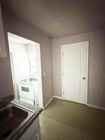 $1,450 | 701 North 9th Street, Unit B, Fort Pierce, FL 34950