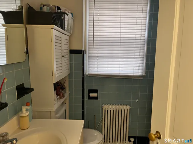 $1,950 | 28 7th Street, Stamford, CT 06905