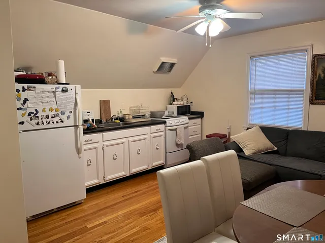 $1,950 | 28 7th Street, Stamford, CT 06905