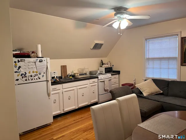 $1,950 | 28 7th Street, Stamford, CT 06905