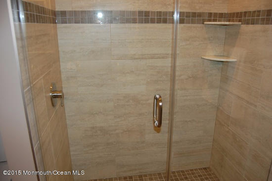 429 Gordons Corner Road Manalapan, NJ 07726 - Photo 11 of 26 Shower MB