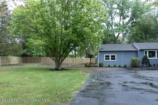 429 Gordons Corner Road Manalapan, NJ 07726 - Photo 21 of 26 side yard/fence