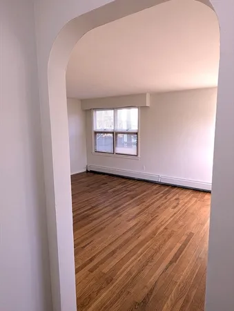 $1,600 | 44 Barrington Road, Unit 1, Longmeadow, MA 01106