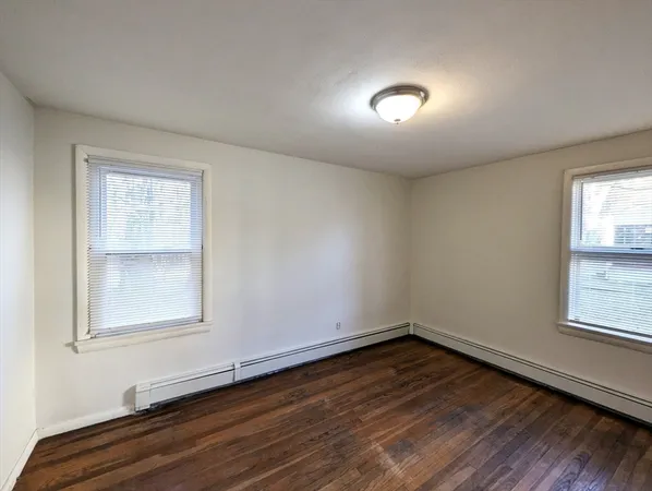 $1,600 | 44 Barrington Road, Unit 1, Longmeadow, MA 01106