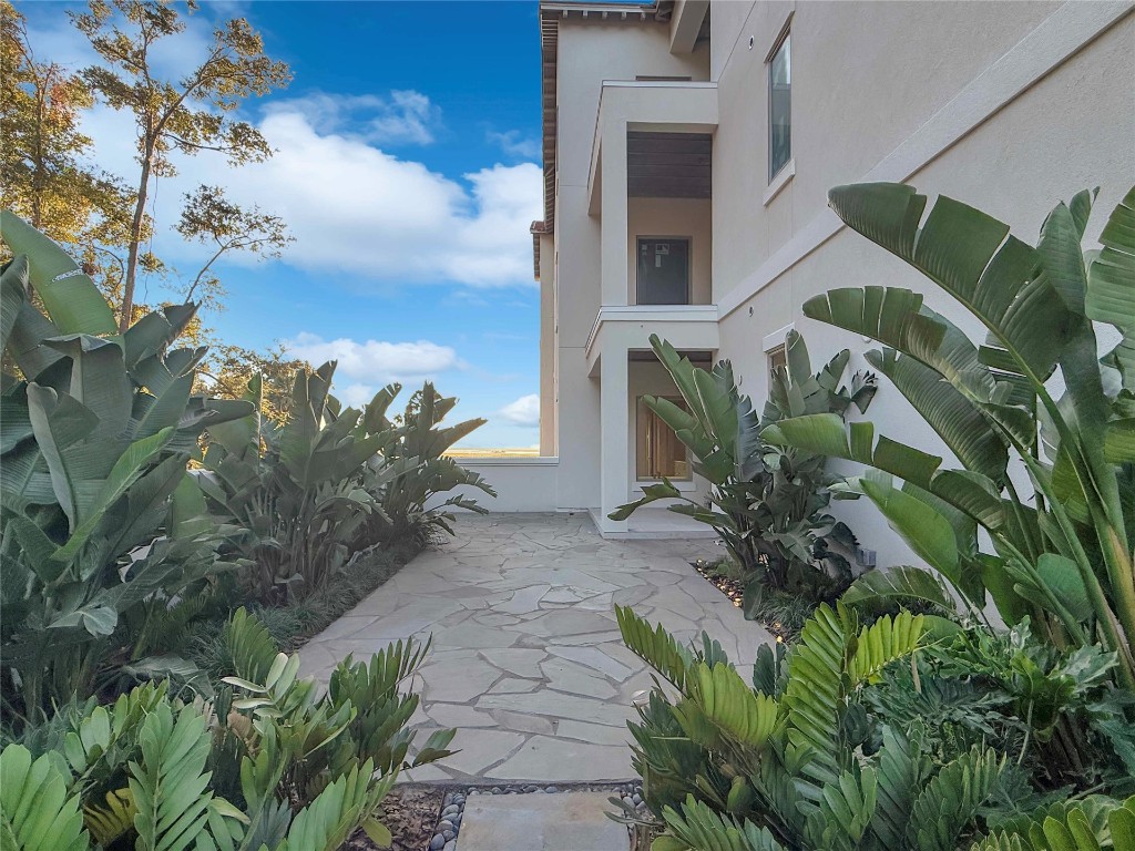 5063 1st Coast Highway, Unit 101D Fernandina Beach, FL 32034 - Photo 28 of 58 Outdoor Courtyard
