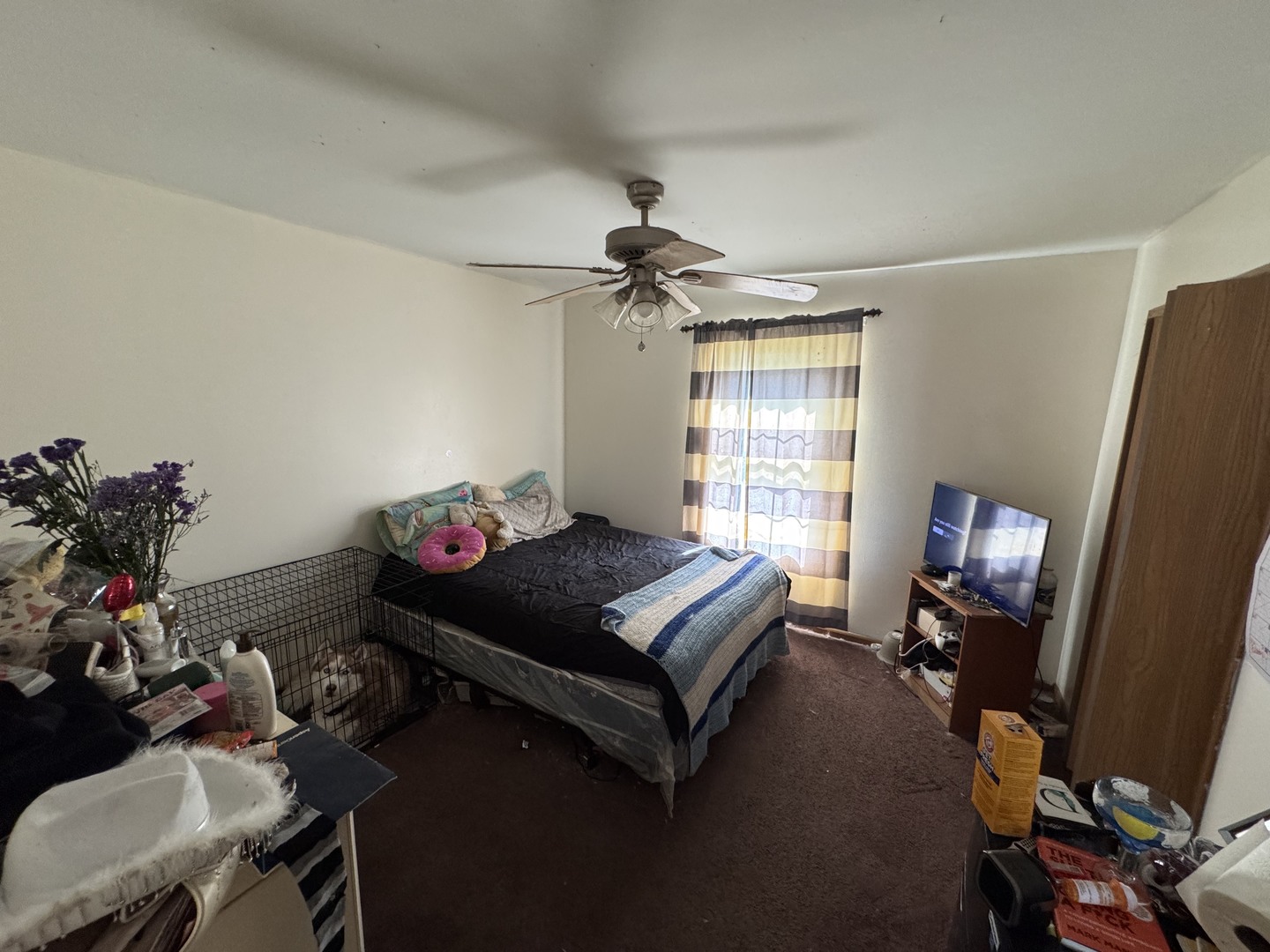 3831 West 154th Street Markham, IL 60428 - Photo 13 of 24 a living room with furniture and a window