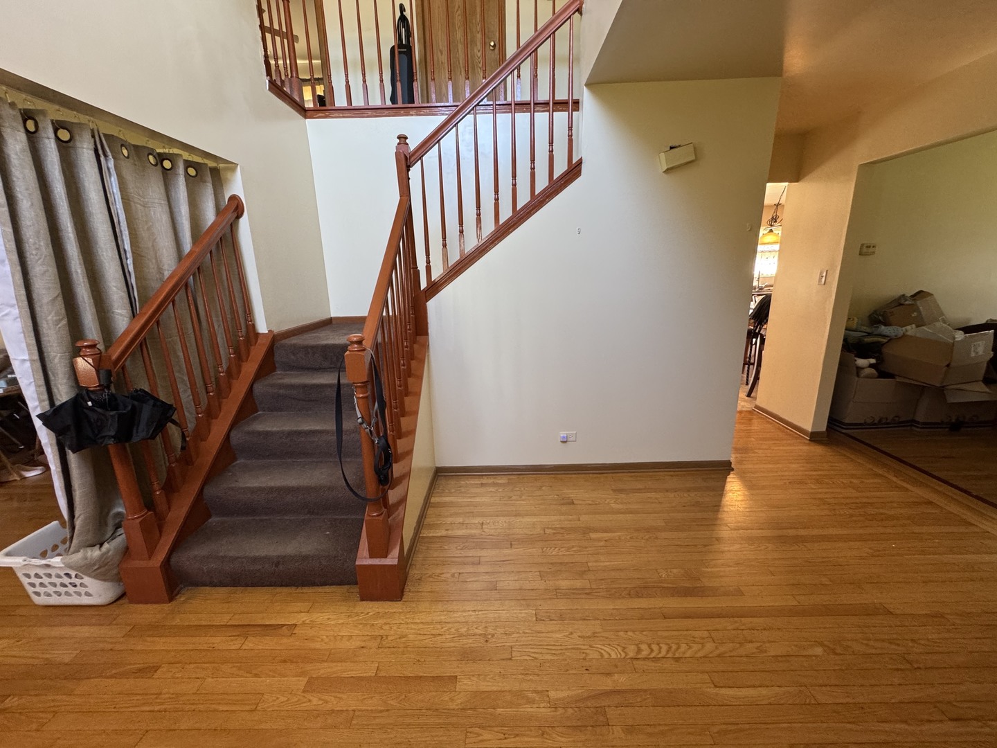 3831 West 154th Street Markham, IL 60428 - Photo 2 of 24 a view of entryway and hall with wooden floor