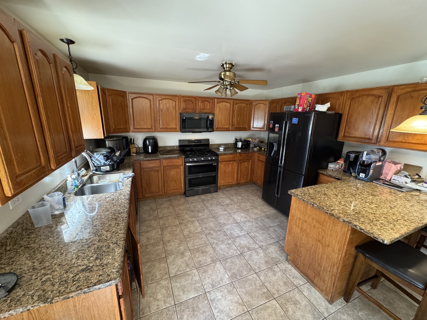 3831 West 154th Street Markham, IL 60428 - Photo 6 of 24 a very nice looking kitchen with a large window
