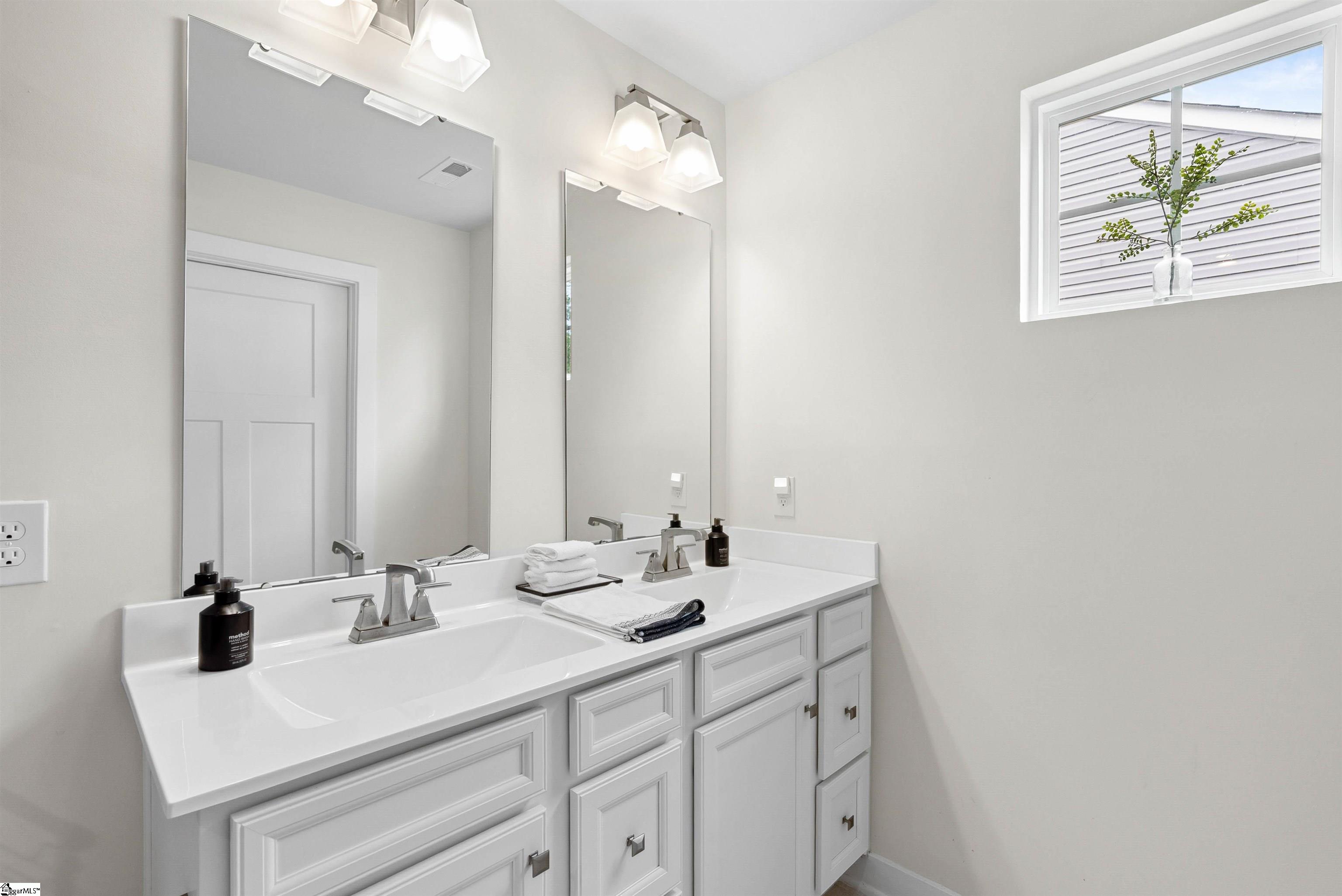 103 Oak Row Drive Fountain Inn, SC 29644 - Photo 18 of 24