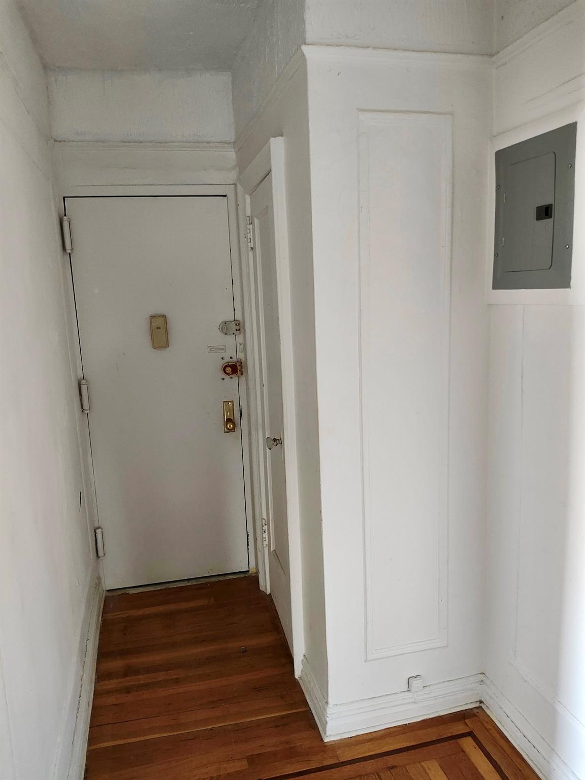 1015 Summit Avenue, Unit 6B Bronx, NY 10452 - Photo 4 of 21 a view of a hallway