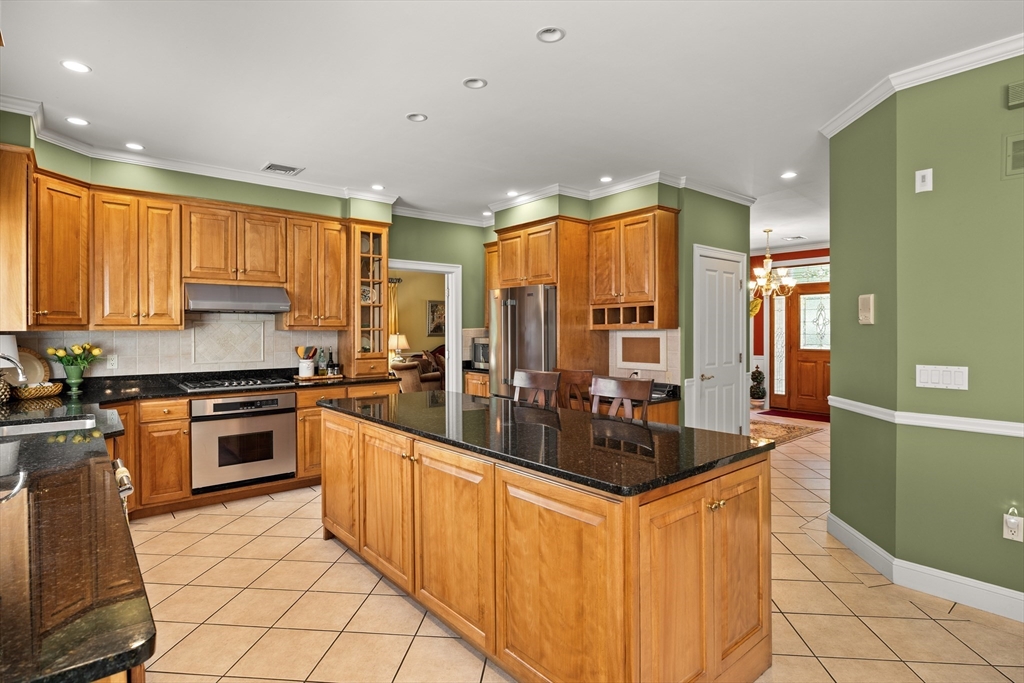 58 Shirley Road Raynham, MA 02767 - Photo 11 of 42